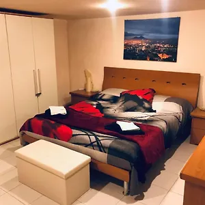 https://lucias-rooms.hotels-amalfi.com