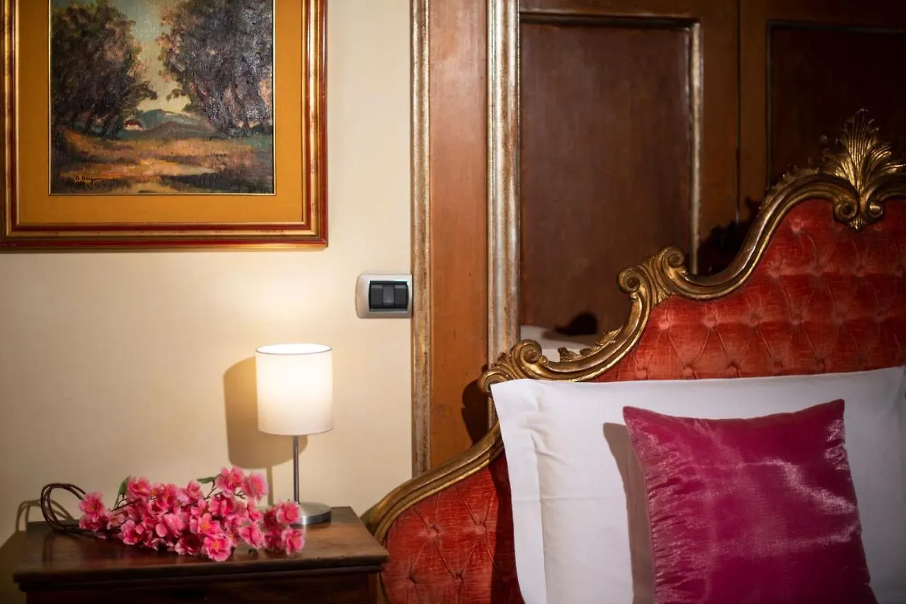 Gran Suite Piazza Maggiore - T&T Communications Bologna 0*,  Italy